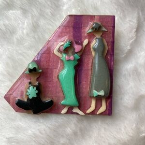 Vintage Woman Pins by Lucinda Brooch‎